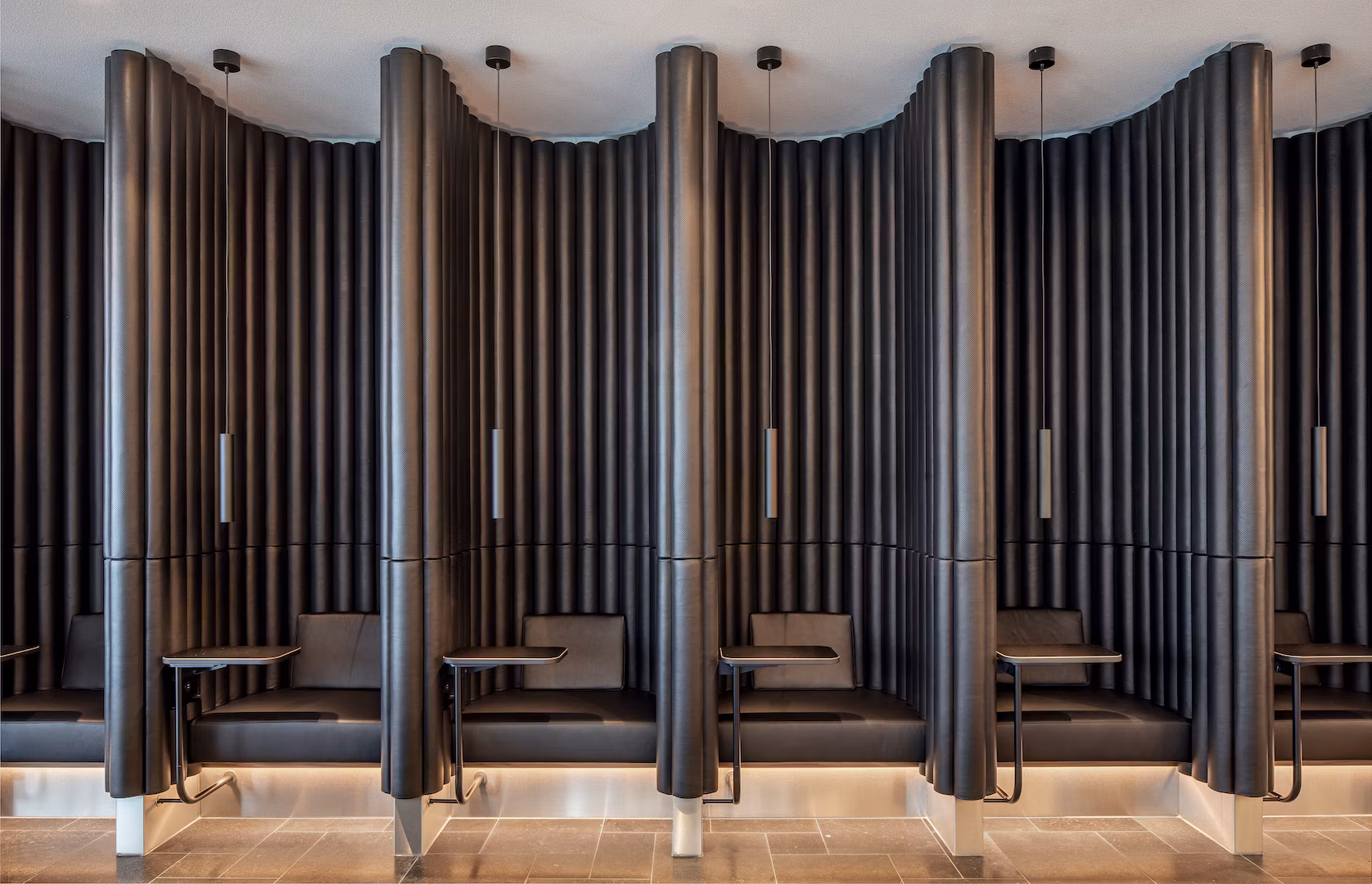 KLM Crown Lounge 52 (International) - Image 2